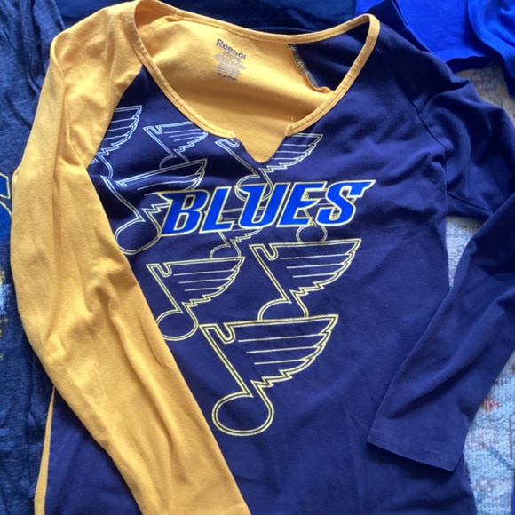 6 St. Louis Blues Ladies Large t-shirt bundle - Picture 3 of 6